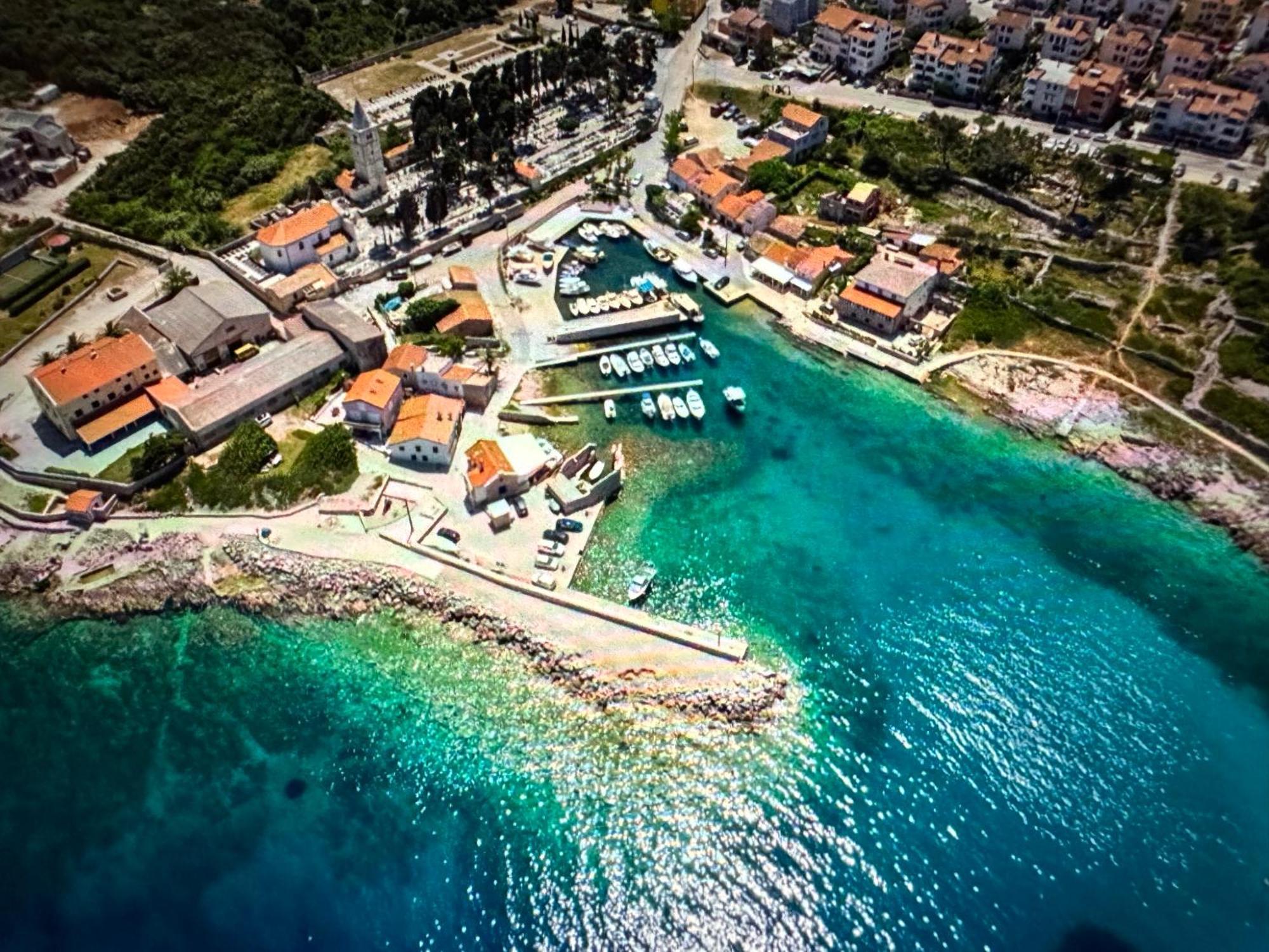Villa Sv. Martin มาลีโลชินจ์ ภายนอก รูปภาพ